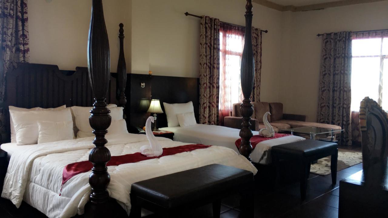 Syafira Hotel Langgur Ngoại thất bức ảnh