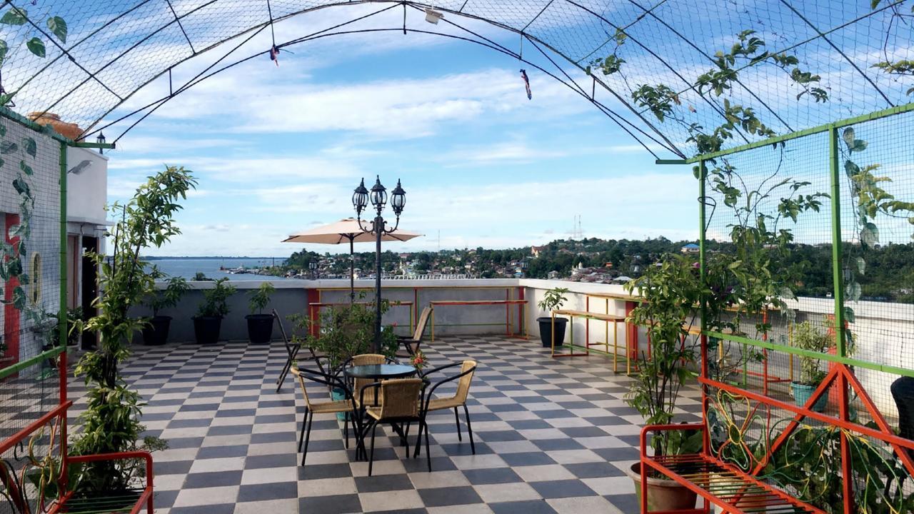 Syafira Hotel Langgur Ngoại thất bức ảnh