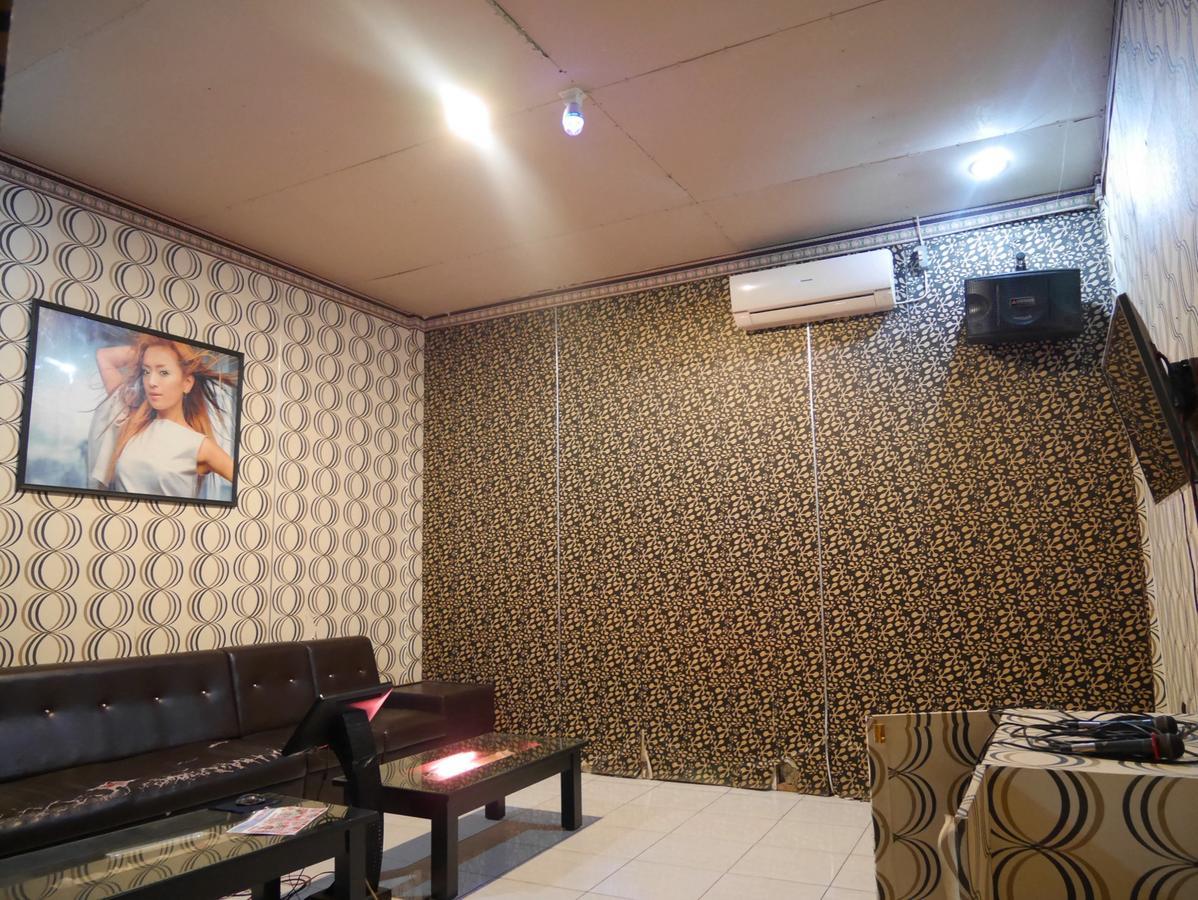 Syafira Hotel Langgur Ngoại thất bức ảnh